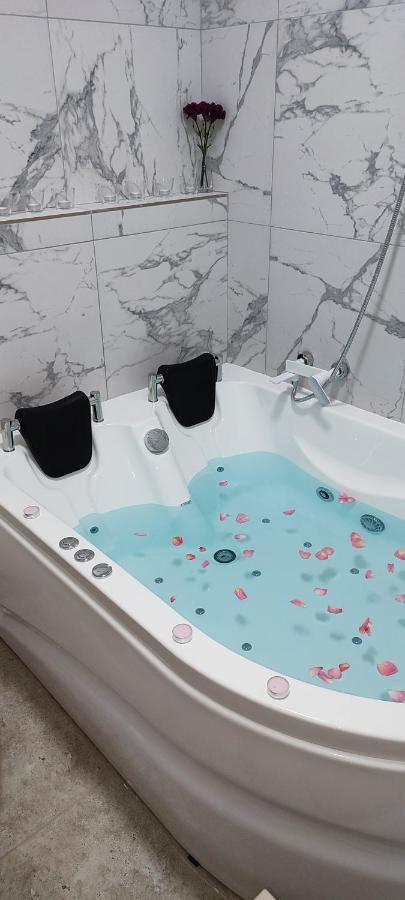 Jacuzzi Belle View Sinaia-Free Parking Exterior foto